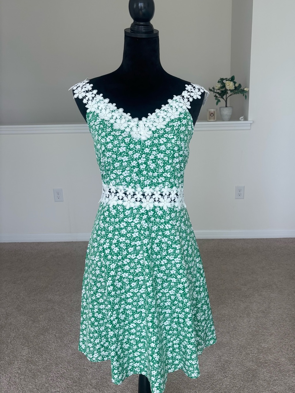 NWT Style Green Floral Lace Fit & Flare Dress Size S (New Without Tags)